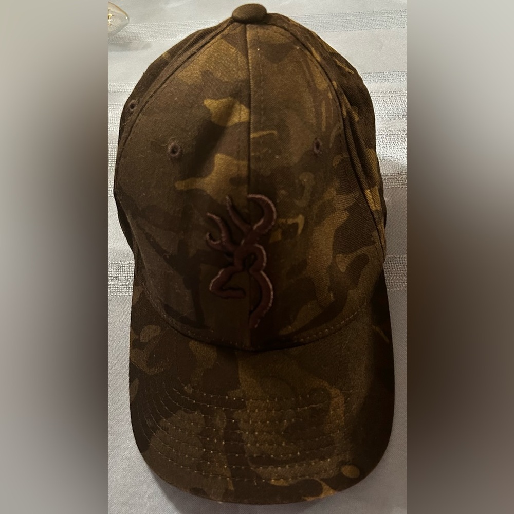 Browning Firearms Logo Camo Unisex Baseball Cap. Size S-M